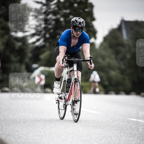 21.06.2026 - 29. Vierlanden-Triathlon H.Heesch http://msf.ph/oto/9858242 21.06.2026 10:30:28 Radfahren 307, 355, 365, 556 meine-sportfotos.de