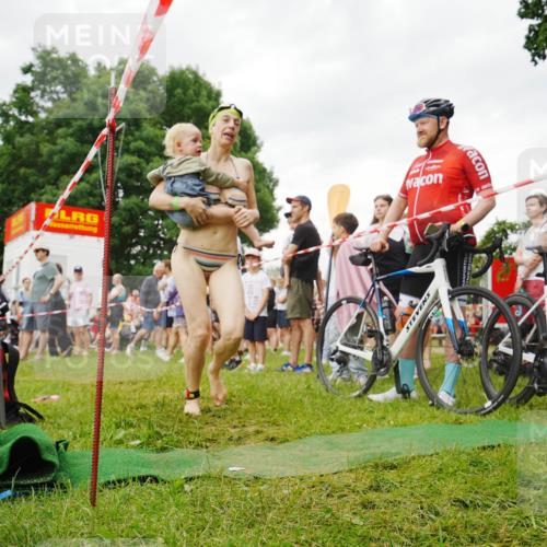 21.06.2026 - 29. Vierlanden-Triathlon LAZAROV Photography http://msf.ph/oto/9858267 21.06.2026 10:20:53 Schwimmen 612 meine-sportfotos.de