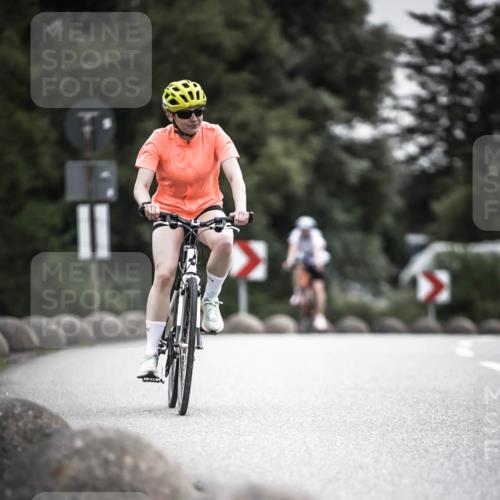 21.06.2026 - 29. Vierlanden-Triathlon H.Heesch http://msf.ph/oto/9858277 21.06.2026 10:30:31 Radfahren 307, 355, 365, 556, 579 meine-sportfotos.de