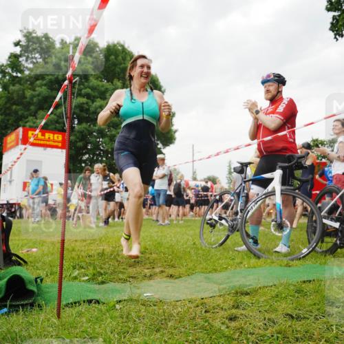 21.06.2026 - 29. Vierlanden-Triathlon LAZAROV Photography http://msf.ph/oto/9858318 21.06.2026 10:24:13 Schwimmen 589, 611 meine-sportfotos.de