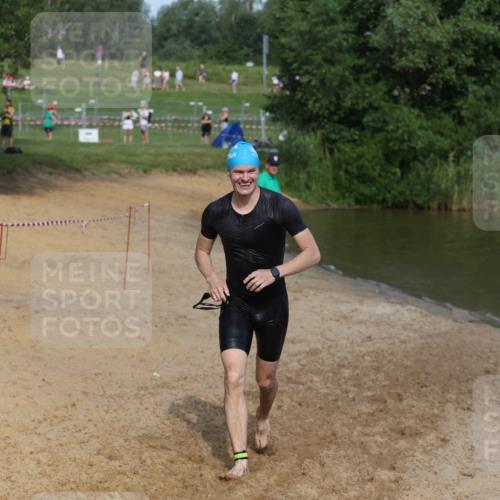 21.06.2026 - 29. Vierlanden-Triathlon Andreas Tolksdorf http://msf.ph/oto/9858319 21.06.2026 09:02:39 Schwimmen 128 meine-sportfotos.de