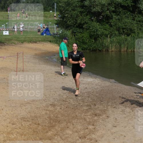 21.06.2026 - 29. Vierlanden-Triathlon Andreas Tolksdorf http://msf.ph/oto/9858327 21.06.2026 09:03:21 Schwimmen 241, 261 meine-sportfotos.de