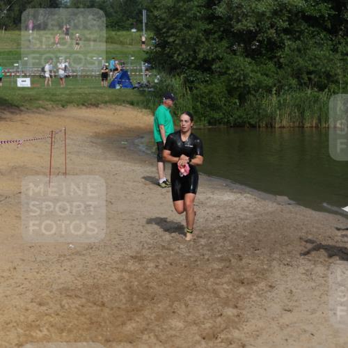 21.06.2026 - 29. Vierlanden-Triathlon Andreas Tolksdorf http://msf.ph/oto/9858349 21.06.2026 09:03:21 Schwimmen 241, 261 meine-sportfotos.de