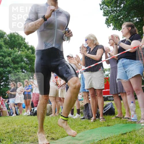 21.06.2026 - 29. Vierlanden-Triathlon LAZAROV Photography http://msf.ph/oto/9858353 21.06.2026 10:55:07 Schwimmen 97 meine-sportfotos.de