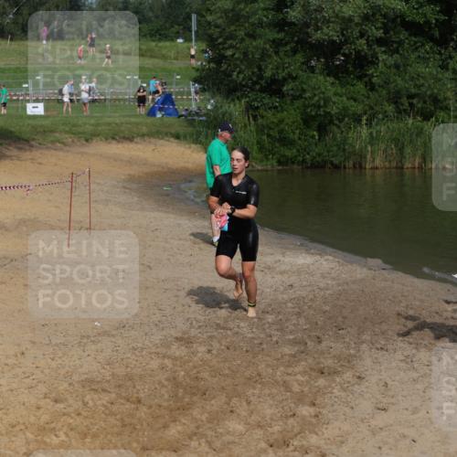 21.06.2026 - 29. Vierlanden-Triathlon Andreas Tolksdorf http://msf.ph/oto/9858356 21.06.2026 09:03:21 Schwimmen 241, 261 meine-sportfotos.de