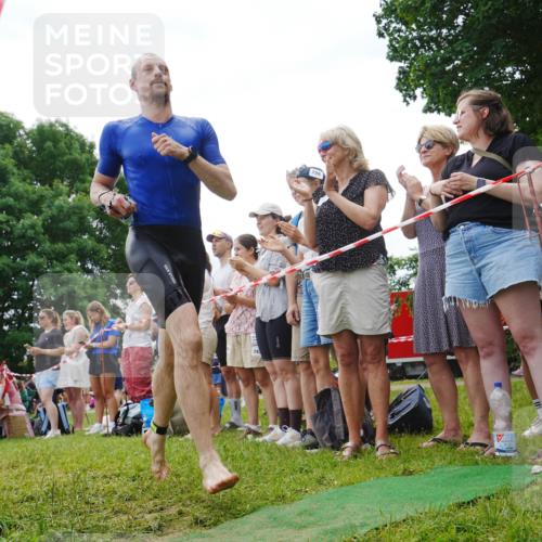 21.06.2026 - 29. Vierlanden-Triathlon LAZAROV Photography http://msf.ph/oto/9858373 21.06.2026 10:55:43 Schwimmen 637, 686, 742 meine-sportfotos.de