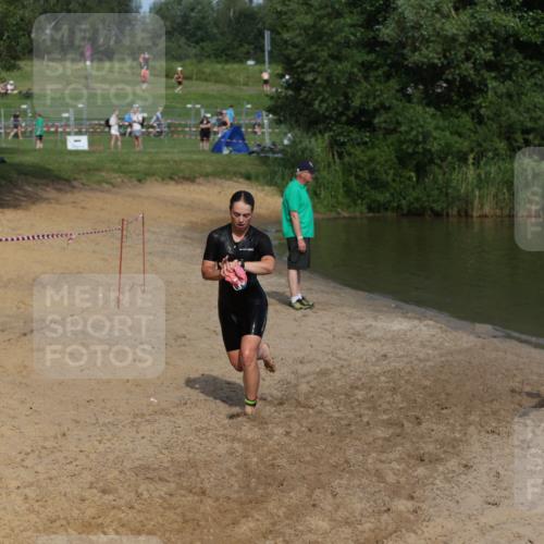21.06.2026 - 29. Vierlanden-Triathlon Andreas Tolksdorf http://msf.ph/oto/9858398 21.06.2026 09:03:21 Schwimmen 241, 261 meine-sportfotos.de