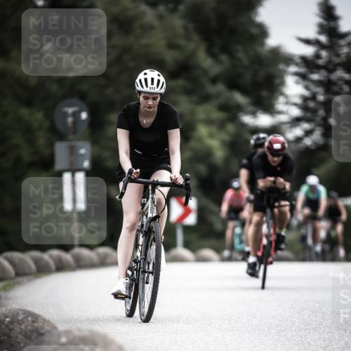 21.06.2026 - 29. Vierlanden-Triathlon H.Heesch http://msf.ph/oto/9858431 21.06.2026 10:30:43 Radfahren 158, 174, 192, 314, 366, 512, 534, 559, 586 meine-sportfotos.de