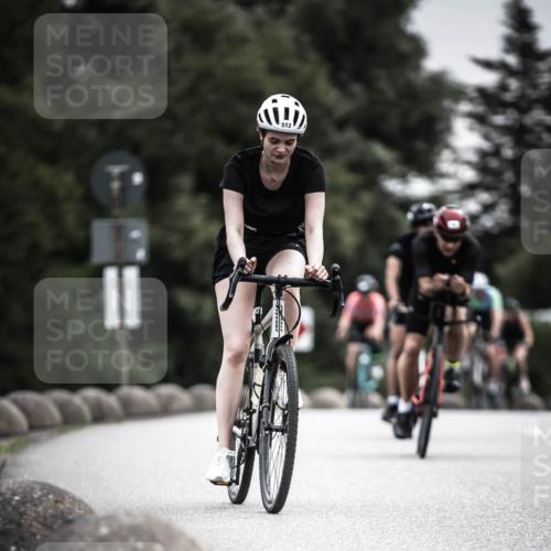 21.06.2026 - 29. Vierlanden-Triathlon H.Heesch http://msf.ph/oto/9858439 21.06.2026 10:30:43 Radfahren 158, 174, 192, 314, 366, 512, 534, 559, 586 meine-sportfotos.de