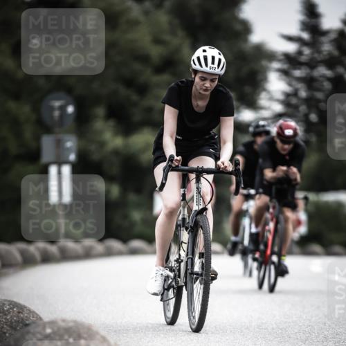 21.06.2026 - 29. Vierlanden-Triathlon H.Heesch http://msf.ph/oto/9858452 21.06.2026 10:30:43 Radfahren 158, 174, 192, 314, 366, 512, 534, 559, 586 meine-sportfotos.de