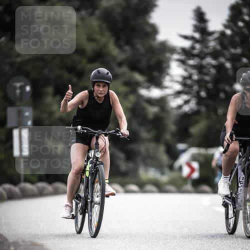 21.06.2026 - 29. Vierlanden-Triathlon H.Heesch http://msf.ph/oto/9858505 21.06.2026 10:30:49 Radfahren 142, 174, 294, 314, 366, 534, 559, 586 meine-sportfotos.de