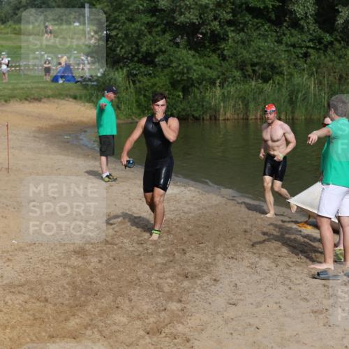 21.06.2026 - 29. Vierlanden-Triathlon Andreas Tolksdorf http://msf.ph/oto/9858508 21.06.2026 09:03:33 Schwimmen 241, 288, 302 meine-sportfotos.de