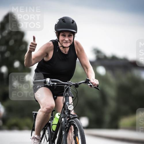 21.06.2026 - 29. Vierlanden-Triathlon H.Heesch http://msf.ph/oto/9858575 21.06.2026 10:30:50 Radfahren 142, 174, 294, 314, 366, 534, 559, 580, 586 meine-sportfotos.de