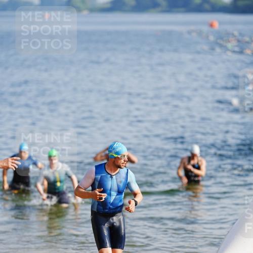 21.06.2026 - 29. Vierlanden-Triathlon LAZAROV Photography http://msf.ph/oto/9858591 21.06.2026 08:13:56 Schwimmen  meine-sportfotos.de