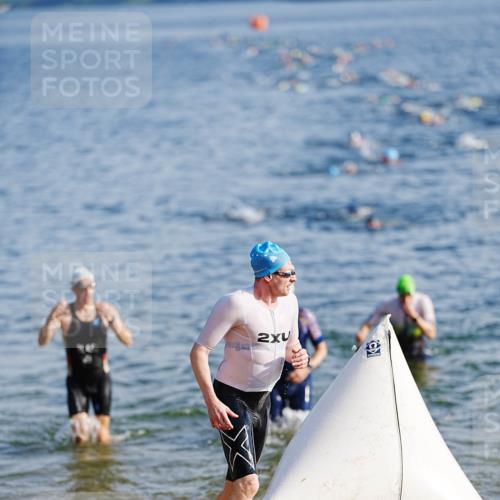 21.06.2026 - 29. Vierlanden-Triathlon LAZAROV Photography http://msf.ph/oto/9858612 21.06.2026 08:14:05 Schwimmen  meine-sportfotos.de