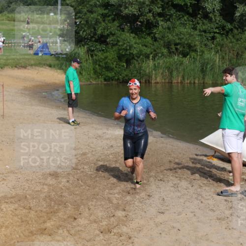 21.06.2026 - 29. Vierlanden-Triathlon Andreas Tolksdorf http://msf.ph/oto/9858646 21.06.2026 09:03:40 Schwimmen 288, 302 meine-sportfotos.de
