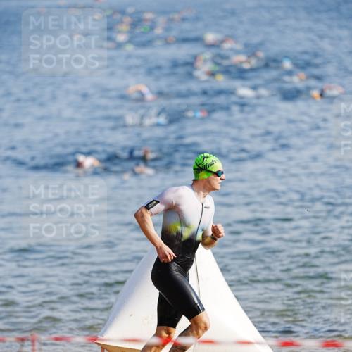 21.06.2026 - 29. Vierlanden-Triathlon LAZAROV Photography http://msf.ph/oto/9858660 21.06.2026 08:14:13 Schwimmen  meine-sportfotos.de