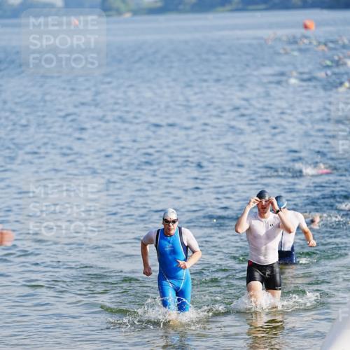 21.06.2026 - 29. Vierlanden-Triathlon LAZAROV Photography http://msf.ph/oto/9858677 21.06.2026 08:14:28 Schwimmen  meine-sportfotos.de