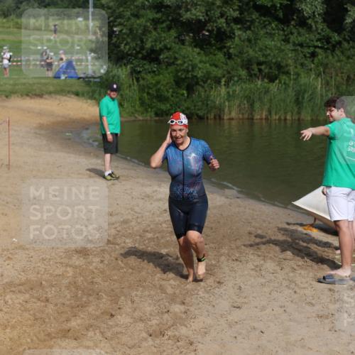 21.06.2026 - 29. Vierlanden-Triathlon Andreas Tolksdorf http://msf.ph/oto/9858697 21.06.2026 09:03:41 Schwimmen 288, 302 meine-sportfotos.de