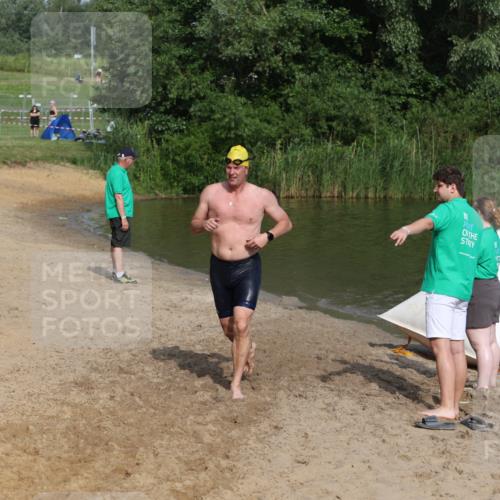 21.06.2026 - 29. Vierlanden-Triathlon Andreas Tolksdorf http://msf.ph/oto/9858745 21.06.2026 09:04:04 Schwimmen 177, 244 meine-sportfotos.de