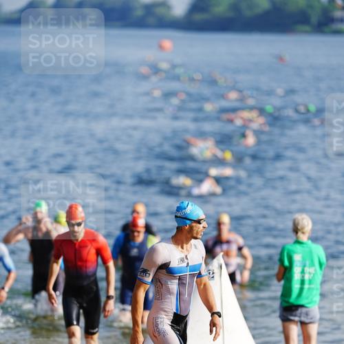 21.06.2026 - 29. Vierlanden-Triathlon LAZAROV Photography http://msf.ph/oto/9858751 21.06.2026 08:15:32 Schwimmen  meine-sportfotos.de
