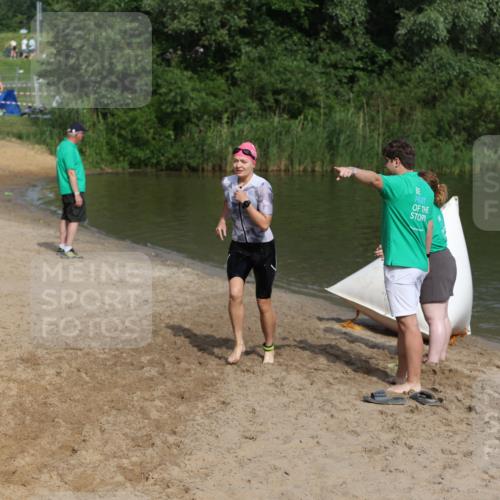 21.06.2026 - 29. Vierlanden-Triathlon Andreas Tolksdorf http://msf.ph/oto/9858818 21.06.2026 09:04:13 Schwimmen 244 meine-sportfotos.de