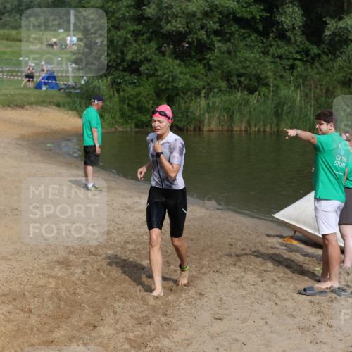 21.06.2026 - 29. Vierlanden-Triathlon Andreas Tolksdorf http://msf.ph/oto/9858840 21.06.2026 09:04:14 Schwimmen 244 meine-sportfotos.de