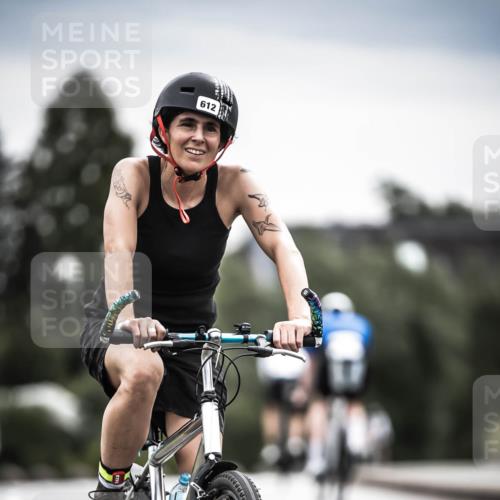 21.06.2026 - 29. Vierlanden-Triathlon H.Heesch http://msf.ph/oto/9858910 21.06.2026 10:31:20 Radfahren 265, 498, 612 meine-sportfotos.de