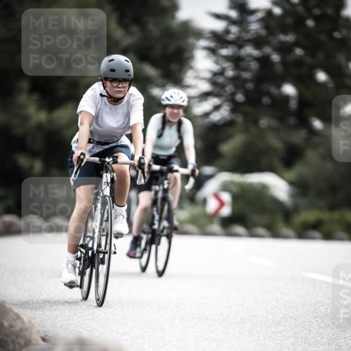 21.06.2026 - 29. Vierlanden-Triathlon H.Heesch http://msf.ph/oto/9858924 21.06.2026 10:31:32 Radfahren 145, 221, 337, 489, 510 meine-sportfotos.de