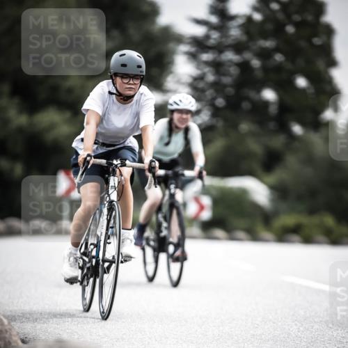21.06.2026 - 29. Vierlanden-Triathlon H.Heesch http://msf.ph/oto/9858939 21.06.2026 10:31:33 Radfahren 145, 221, 301, 337, 489, 510 meine-sportfotos.de
