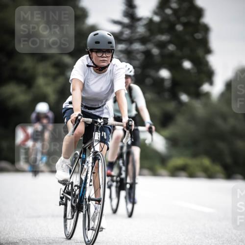21.06.2026 - 29. Vierlanden-Triathlon H.Heesch http://msf.ph/oto/9858959 21.06.2026 10:31:33 Radfahren 145, 221, 301, 337, 489, 510 meine-sportfotos.de