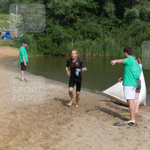 21.06.2026 - 29. Vierlanden-Triathlon Andreas Tolksdorf http://msf.ph/oto/9858991 21.06.2026 09:05:16 Schwimmen 192 meine-sportfotos.de