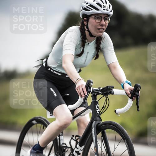21.06.2026 - 29. Vierlanden-Triathlon H.Heesch http://msf.ph/oto/9858993 21.06.2026 10:31:35 Radfahren 123, 145, 301, 337, 489, 510 meine-sportfotos.de