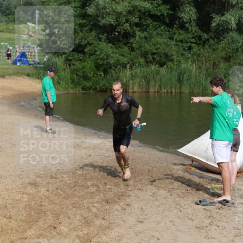 21.06.2026 - 29. Vierlanden-Triathlon Andreas Tolksdorf http://msf.ph/oto/9859029 21.06.2026 09:05:16 Schwimmen 192 meine-sportfotos.de