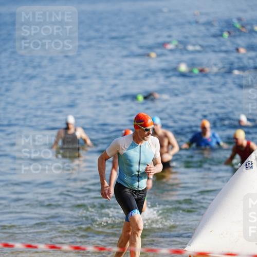 21.06.2026 - 29. Vierlanden-Triathlon LAZAROV Photography http://msf.ph/oto/9859032 21.06.2026 08:17:00 Schwimmen  meine-sportfotos.de