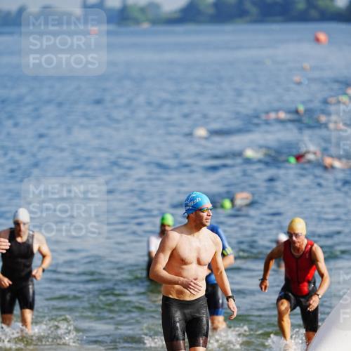 21.06.2026 - 29. Vierlanden-Triathlon LAZAROV Photography http://msf.ph/oto/9859056 21.06.2026 08:17:09 Schwimmen  meine-sportfotos.de