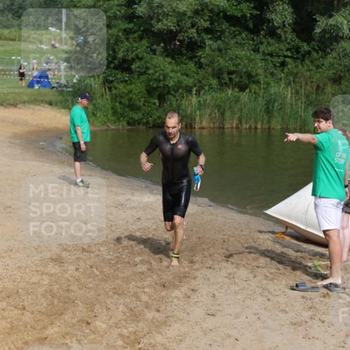 21.06.2026 - 29. Vierlanden-Triathlon Andreas Tolksdorf http://msf.ph/oto/9859057 21.06.2026 09:05:16 Schwimmen 192 meine-sportfotos.de