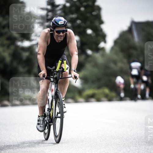 21.06.2026 - 29. Vierlanden-Triathlon H.Heesch http://msf.ph/oto/9859060 21.06.2026 10:31:43 Radfahren 123, 202, 226, 301, 308, 389, 1357 meine-sportfotos.de