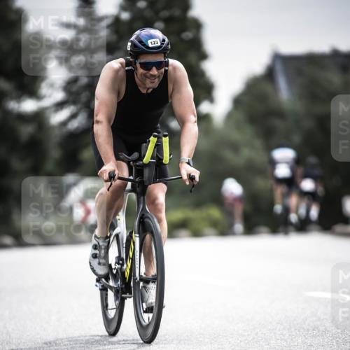 21.06.2026 - 29. Vierlanden-Triathlon H.Heesch http://msf.ph/oto/9859069 21.06.2026 10:31:43 Radfahren 123, 202, 226, 301, 308, 389, 1357 meine-sportfotos.de