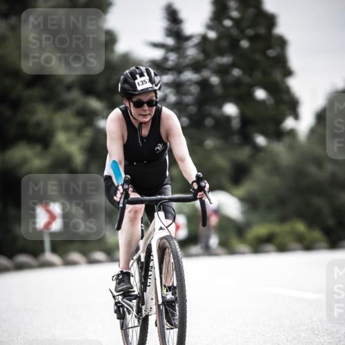 21.06.2026 - 29. Vierlanden-Triathlon H.Heesch http://msf.ph/oto/9859081 21.06.2026 10:31:44 Radfahren 123, 202, 226, 301, 308, 389, 1357 meine-sportfotos.de