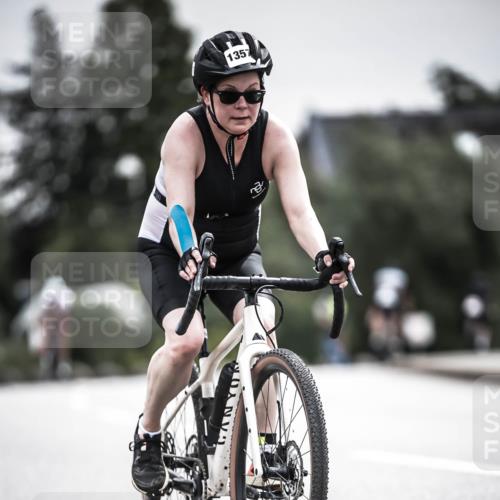 21.06.2026 - 29. Vierlanden-Triathlon H.Heesch http://msf.ph/oto/9859106 21.06.2026 10:31:44 Radfahren 123, 202, 226, 301, 308, 389, 1357 meine-sportfotos.de