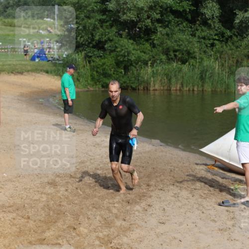 21.06.2026 - 29. Vierlanden-Triathlon Andreas Tolksdorf http://msf.ph/oto/9859110 21.06.2026 09:05:16 Schwimmen 192 meine-sportfotos.de