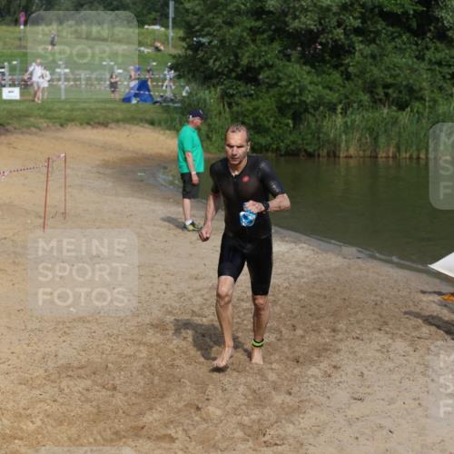 21.06.2026 - 29. Vierlanden-Triathlon Andreas Tolksdorf http://msf.ph/oto/9859151 21.06.2026 09:05:17 Schwimmen 192 meine-sportfotos.de