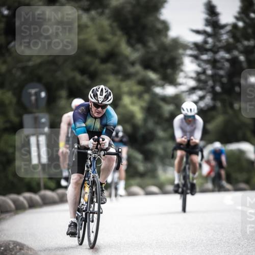 21.06.2026 - 29. Vierlanden-Triathlon H.Heesch http://msf.ph/oto/9859240 21.06.2026 10:31:57 Radfahren 52, 62, 137, 138, 213, 332, 441 meine-sportfotos.de