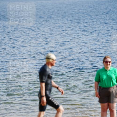 21.06.2026 - 29. Vierlanden-Triathlon LAZAROV Photography http://msf.ph/oto/9859295 21.06.2026 08:18:34 Schwimmen  meine-sportfotos.de