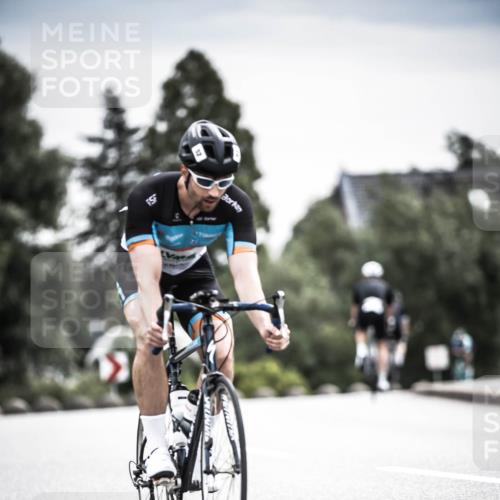 21.06.2026 - 29. Vierlanden-Triathlon H.Heesch http://msf.ph/oto/9859330 21.06.2026 10:32:01 Radfahren 52, 57, 62, 137, 138, 213, 617 meine-sportfotos.de