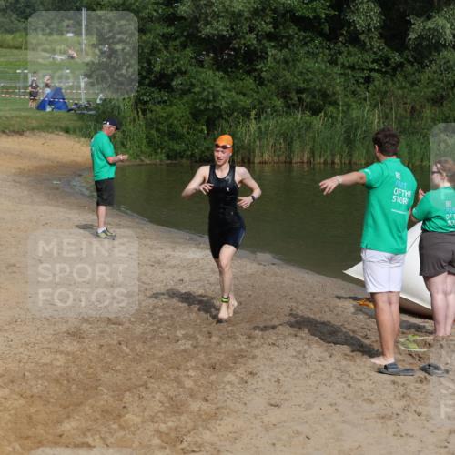 21.06.2026 - 29. Vierlanden-Triathlon Andreas Tolksdorf http://msf.ph/oto/9859345 21.06.2026 09:05:49 Schwimmen 299 meine-sportfotos.de
