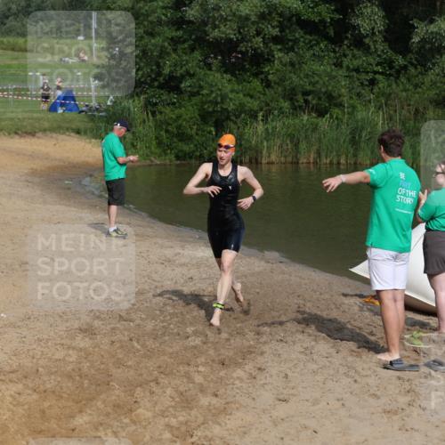 21.06.2026 - 29. Vierlanden-Triathlon Andreas Tolksdorf http://msf.ph/oto/9859351 21.06.2026 09:05:49 Schwimmen 299 meine-sportfotos.de