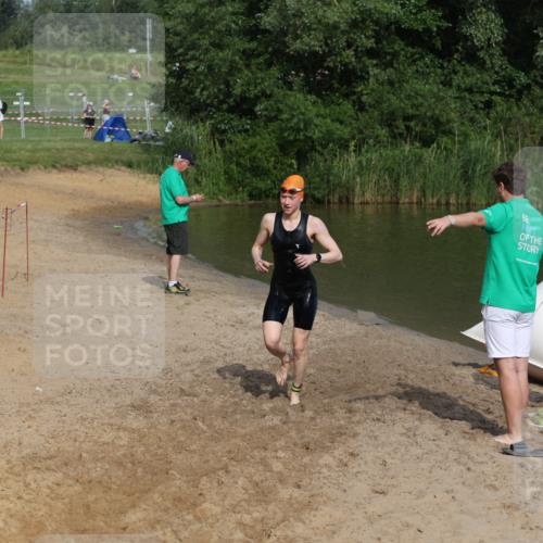 21.06.2026 - 29. Vierlanden-Triathlon Andreas Tolksdorf http://msf.ph/oto/9859364 21.06.2026 09:05:49 Schwimmen 299 meine-sportfotos.de