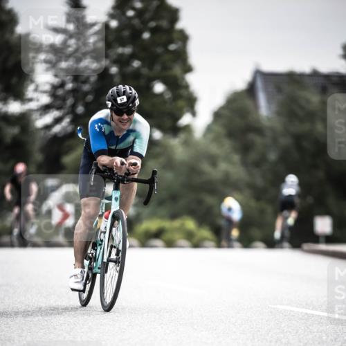 21.06.2026 - 29. Vierlanden-Triathlon H.Heesch http://msf.ph/oto/9859438 21.06.2026 10:32:08 Radfahren 19, 57, 196, 617 meine-sportfotos.de